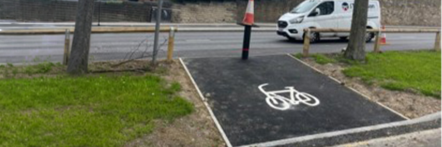 new cycling lane for crossing A61 