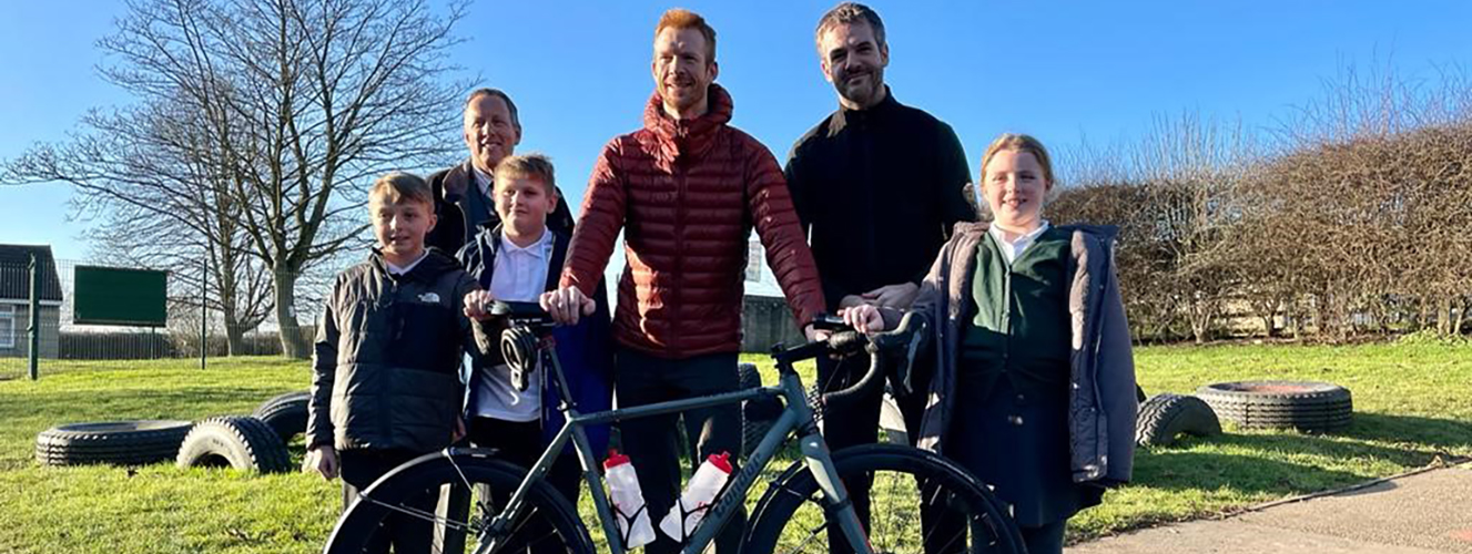 Ed Clancy, Oliver Coppard and school chidren